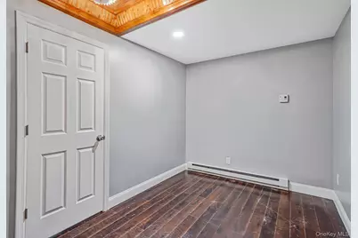 1 Holbrook Street, Bay Shore, NY 11706 - Photo 16