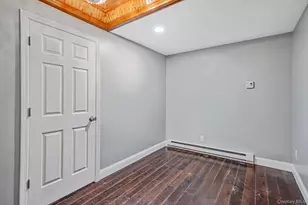 1 Holbrook St, Bay Shore, NY 11706 - Photo 16