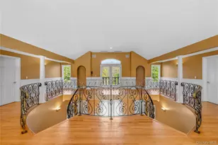 28 Old Neck Rd S, Center Moriches, NY 11934 - Photo 16