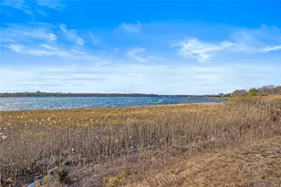 28 Old Neck Rd S, Center Moriches, NY 11934 - Photo 38