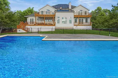 28 Old Neck Road S, Center Moriches, NY 11934 - Photo 28