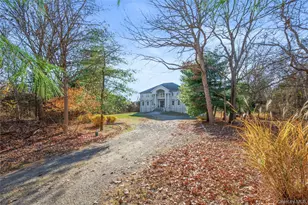 28 Old Neck Rd S, Center Moriches, NY 11934 - Photo 2