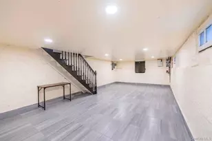 33-14 204th St, Bayside, NY 11361 - Photo 24