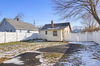 31 Oakland Avenue, Port Jefferson Station, NY 11776 - Photo 10