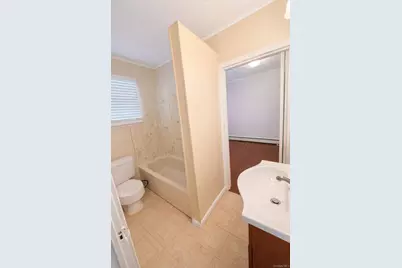 31 Oakland Avenue, Port Jefferson Station, NY 11776 - Photo 6