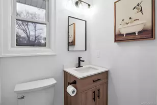 9 Susan Ln, Dix Hills, NY 11746 - Photo 26