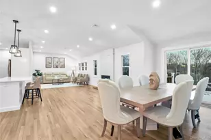 9 Susan Ln, Dix Hills, NY 11746 - Photo 4