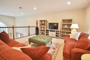 445 Bardini Dr, Melville, NY 11747 - Photo 12