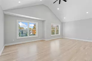 30 Virginia Rd, Syosset, NY 11791 - Photo 16