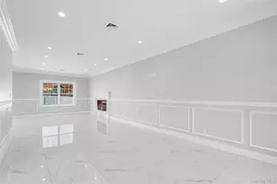 30 Virginia Rd, Syosset, NY 11791 - Photo 10