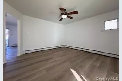 29 Arizona Avenue, Syosset, NY 11791 - Photo 18