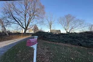 275 Osborne Hill Rd, Fishkill, NY 12524 - Photo 2