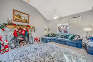 32 Rockledge Dr, Shirley, NY 11967 - Photo 2