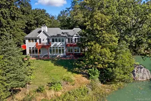 22 Flax Pond Woods Rd, Setauket, NY 11733 - Photo 6