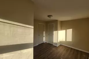 24 Poplar Pl, Bay Shore, NY 11706 - Photo 4