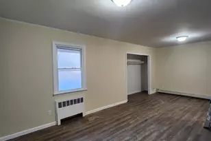 24 Poplar Pl, Bay Shore, NY 11706 - Photo 8