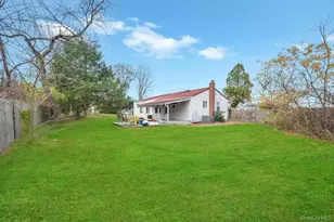 14 Urn Ct, Brentwood, NY 11717 - Photo 20