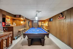 14 Urn Ct, Brentwood, NY 11717 - Photo 16