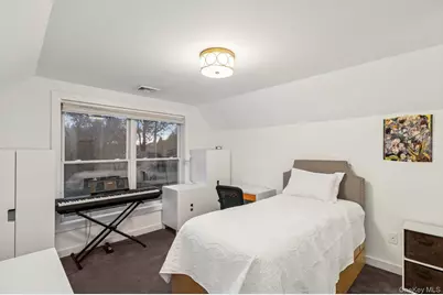 19 Walnut Avenue, East Quogue, NY 11942 - Photo 16