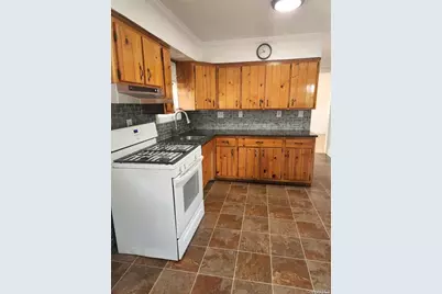 359 Erlanger Boulevard, Babylon, NY 11703 - Photo 6