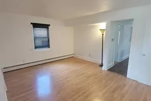 359 Erlanger Blvd, Babylon, NY 11703 - Photo 4