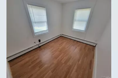 359 Erlanger Boulevard, Babylon, NY 11703 - Photo 10