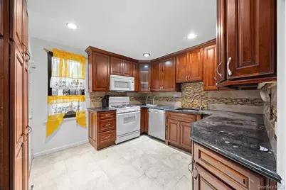 16737 109th Road, Jamaica, NY 11433 - Photo 2