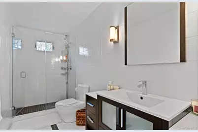 16 Georgica Woods Lane, Wainscott, NY 11975 - Photo 14