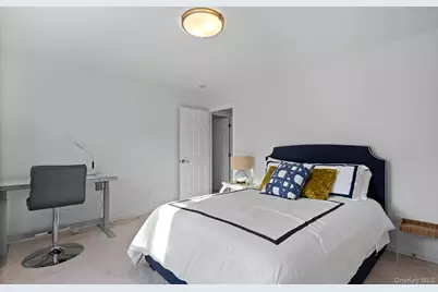 16 Georgica Woods Lane, Wainscott, NY 11975 - Photo 18