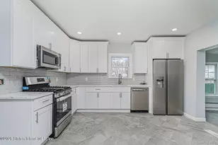 13 Laforge Ave, New York, NY 10302 - Photo 6