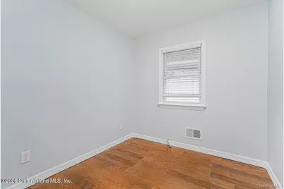 13 Laforge Ave, New York, NY 10302 - Photo 20