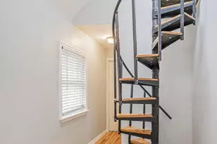 13 Laforge Ave, New York, NY 10302 - Photo 26