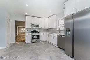 13 Laforge Ave, New York, NY 10302 - Photo 8