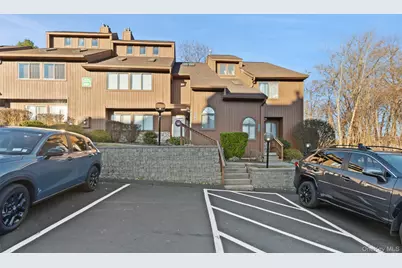 227 Panorama Court, Poughkeepsie, NY 12603 - Photo 2