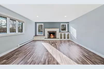 10 Cori Lane, Bohemia, NY 11716 - Photo 4