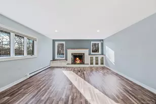 10 Cori Ln, Bohemia, NY 11716 - Photo 4