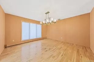 10 Cori Ln, Bohemia, NY 11716 - Photo 18