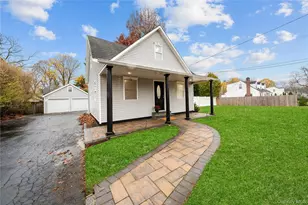 36 W 19th St, Huntington Station, NY 11746 - Photo 4