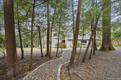 49 Twin Lakes Road, South Salem, NY 10590 - Photo 16