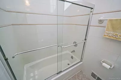 321 Sound Beach Boulevard, Sound Beach, NY 11789 - Photo 22