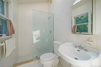 321 Sound Beach Boulevard, Sound Beach, NY 11789 - Photo 16