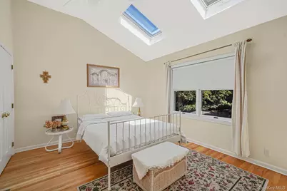 321 Sound Beach Boulevard, Sound Beach, NY 11789 - Photo 14