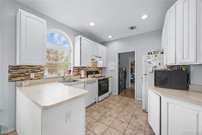 7 Bittersweet Lane, Center Moriches, NY 11934 - Photo 14