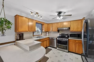 21 Scotchtown Dr, Middletown, NY 10941 - Photo 10