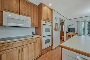 66 Rosemary Pl, East Islip, NY 11730 - Photo 14