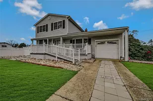 66 Rosemary Pl, East Islip, NY 11730 - Photo 2