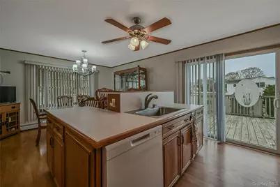 66 Rosemary Place, East Islip, NY 11730 - Photo 16