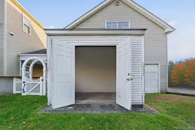 2011 Orinoco Drive, West Islip, NY 11795 - Photo 30