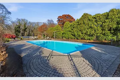 2011 Orinoco Drive, West Islip, NY 11795 - Photo 32