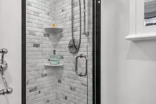 105 7th St, Garden City, NY 11530 - Photo 14